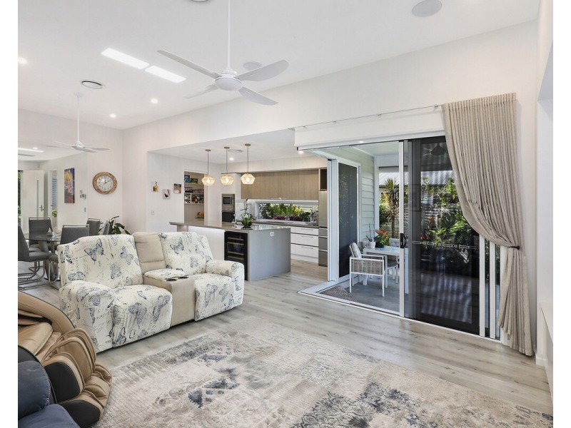 93/40 Menzies Drive, Pacific Paradise QLD 4564