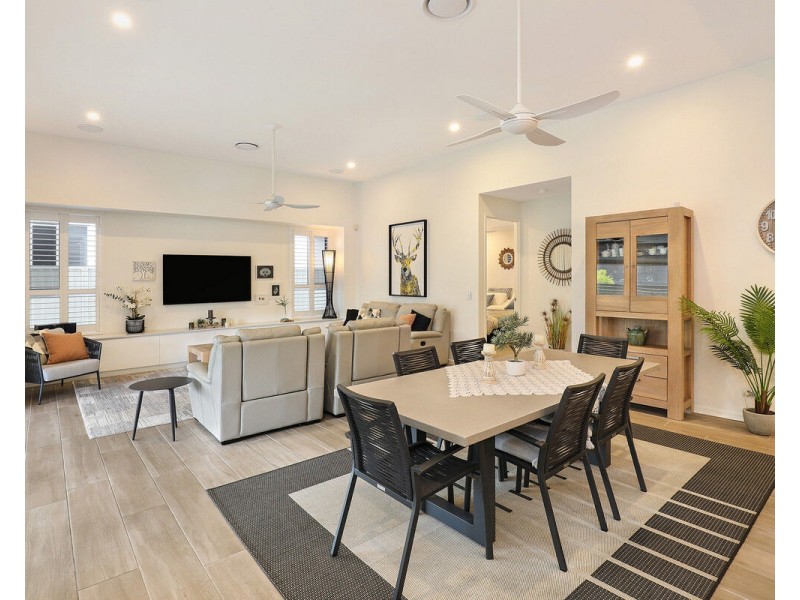 40/40 Menzies Drive, Pacific Paradise QLD 4564