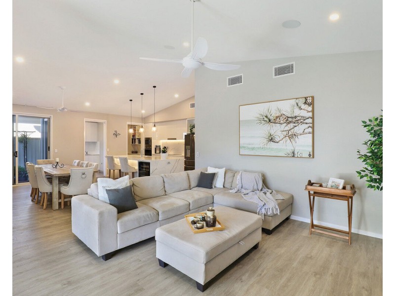 137/40 Menzies Drive, Pacific Paradise QLD 4564