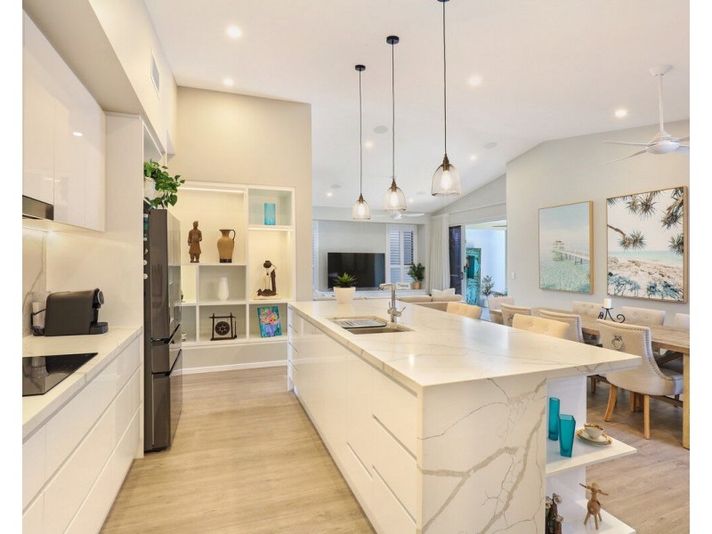 137/40 Menzies Drive, Pacific Paradise QLD 4564