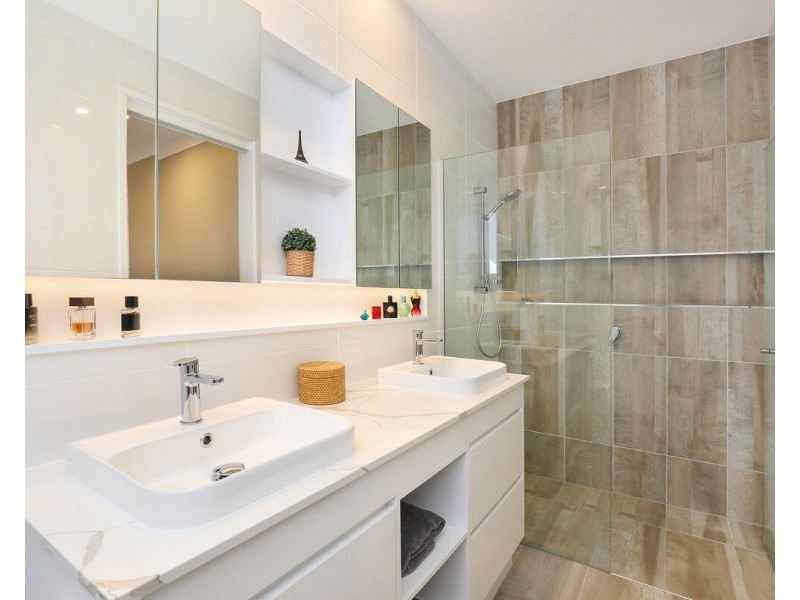 137/40 Menzies Drive, Pacific Paradise QLD 4564