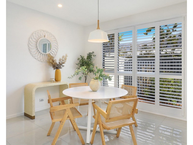 2/40 Menzies Drive, Pacific Paradise QLD 4564