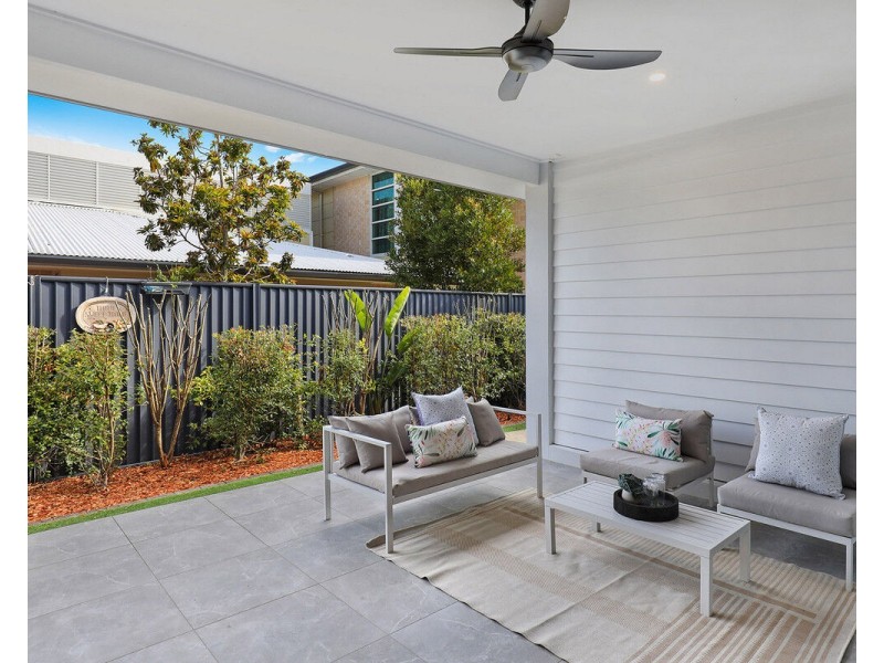 2/40 Menzies Drive, Pacific Paradise QLD 4564