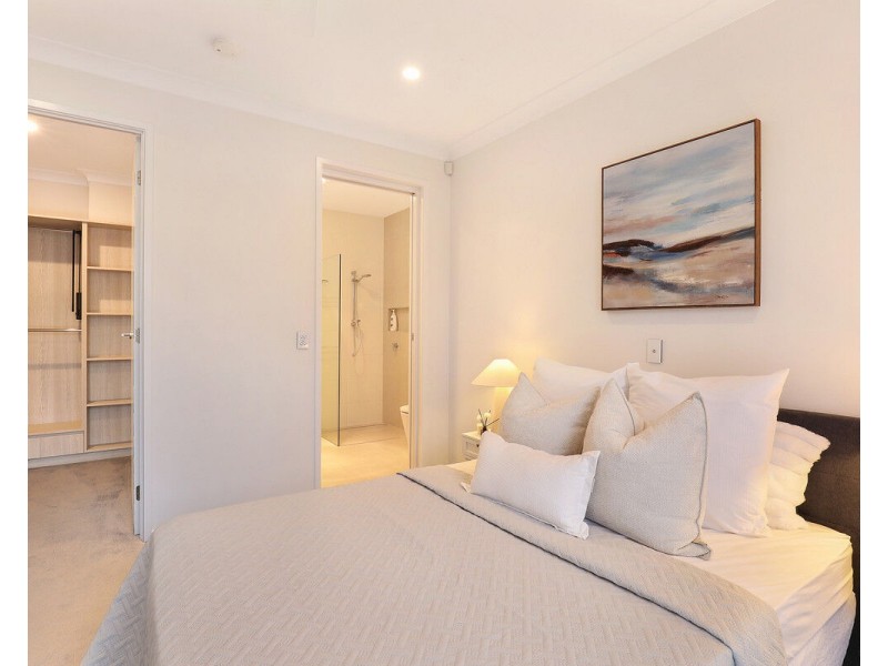 2/40 Menzies Drive, Pacific Paradise QLD 4564