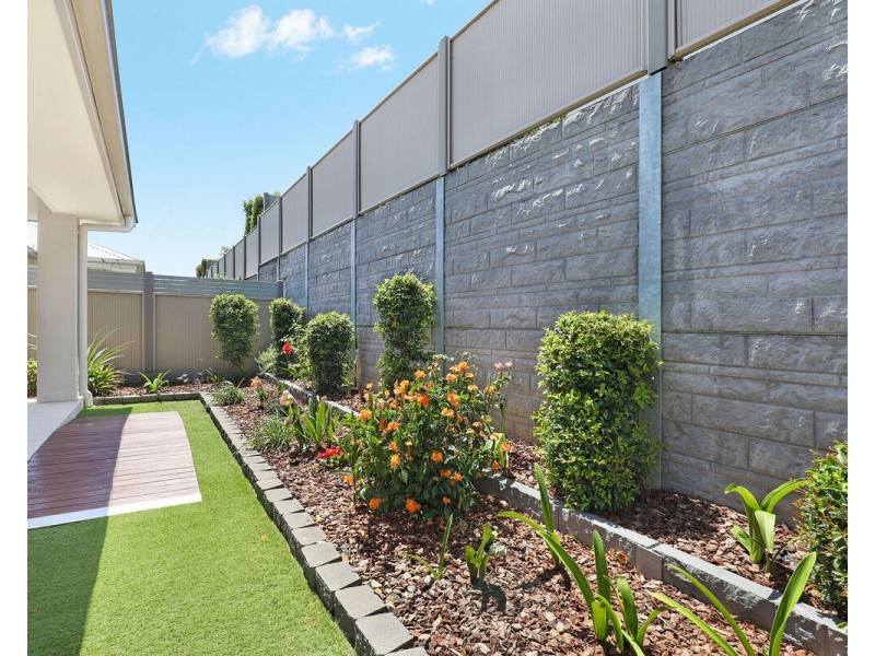 24/1 Halcyon Way, Bli Bli QLD 4560