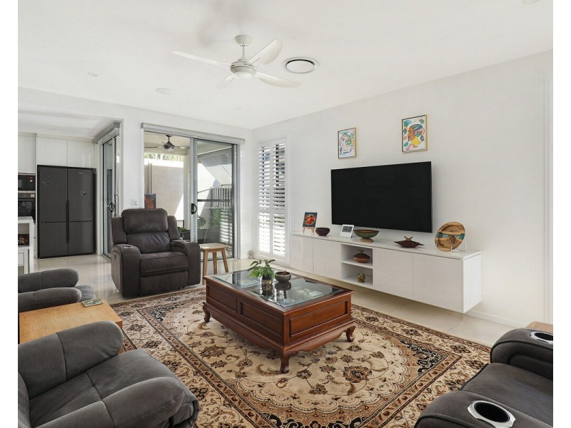 11/596 David Low Way, Pacific Paradise QLD 4564