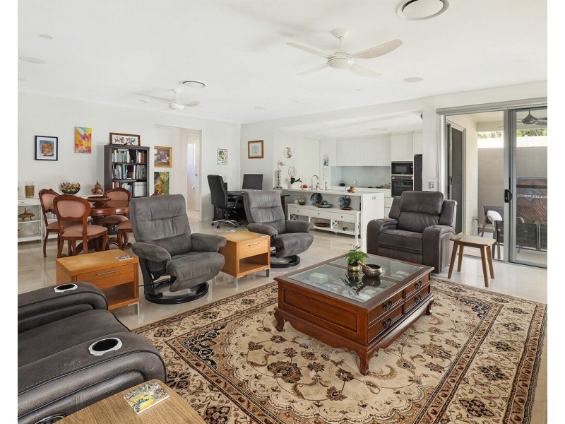 11/596 David Low Way, Pacific Paradise QLD 4564