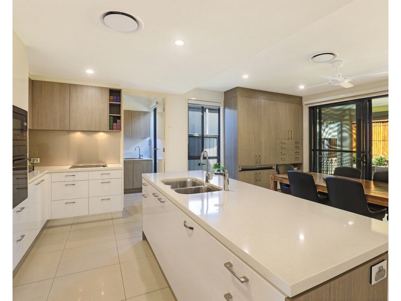 4/596 David Low Way, Pacific Paradise QLD 4564