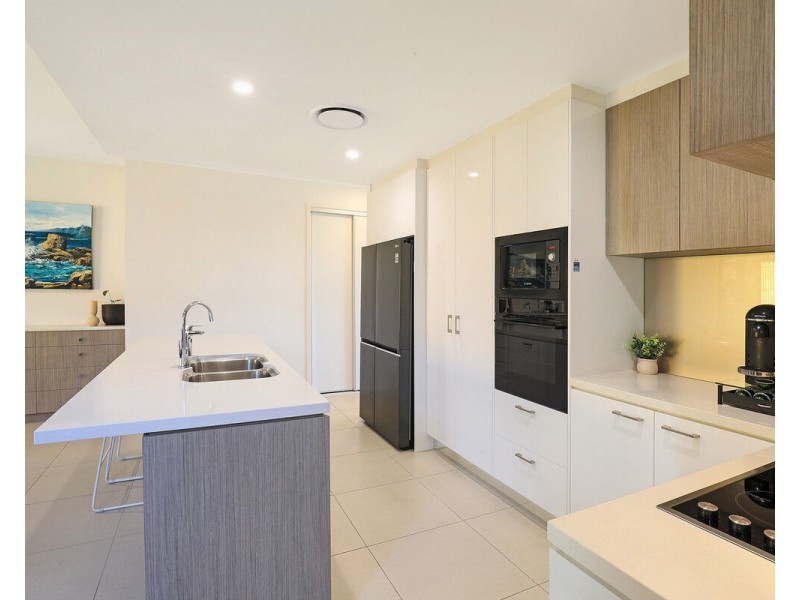 4/596 David Low Way, Pacific Paradise QLD 4564