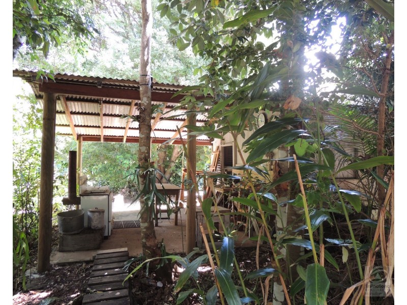 873 Commissioners Ck Road, Commissioners Creek NSW 2484