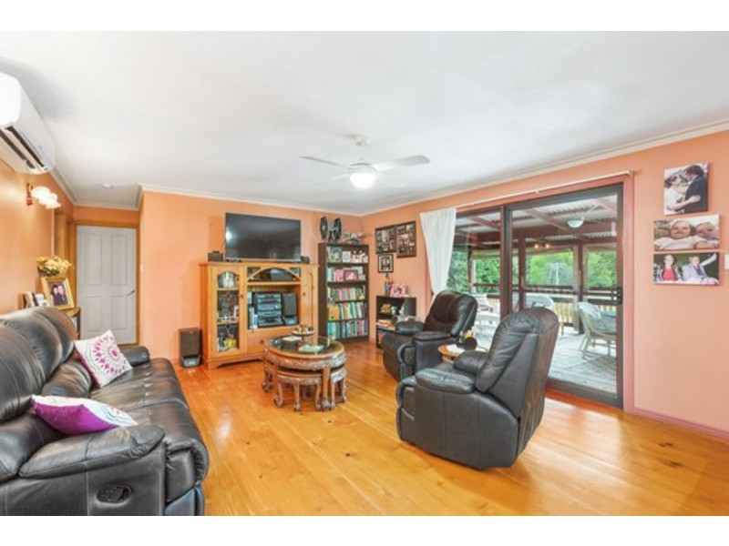 79 Malabar  Avenue, Uki NSW 2484