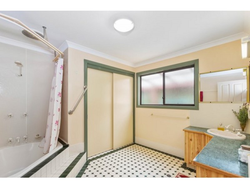 79 Malabar  Avenue, Uki NSW 2484