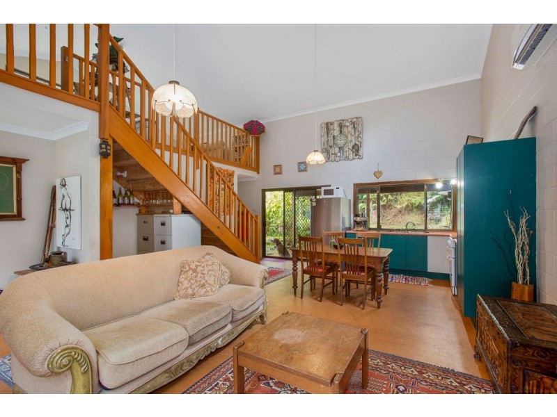 111 Braeside Drive, Uki NSW 2484