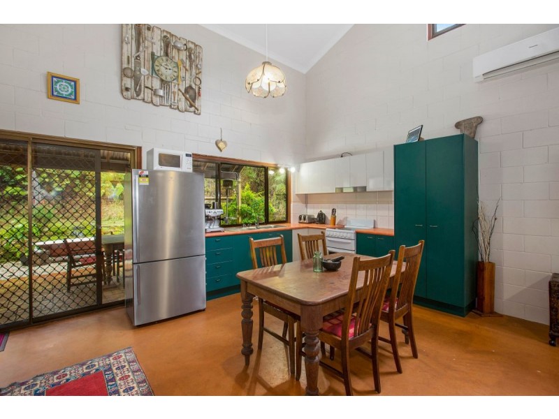 111 Braeside Drive, Uki NSW 2484