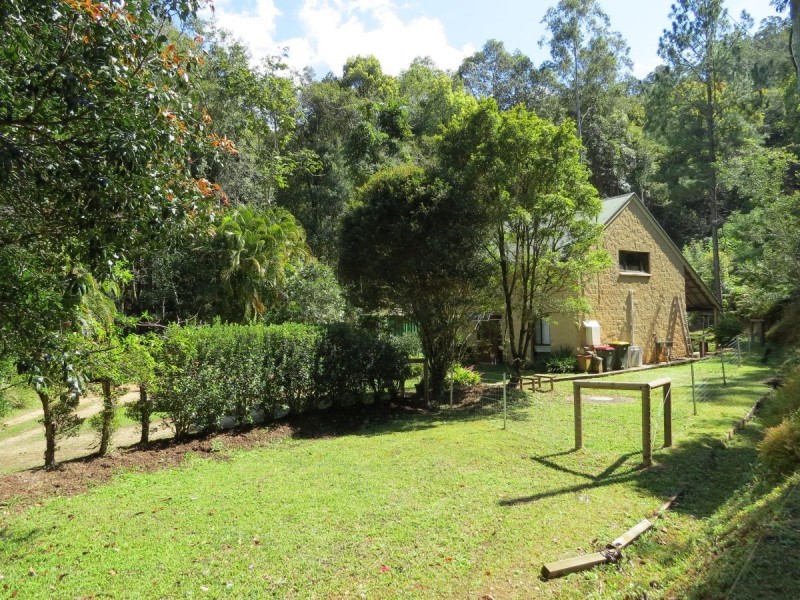 111 Braeside Drive, Uki NSW 2484