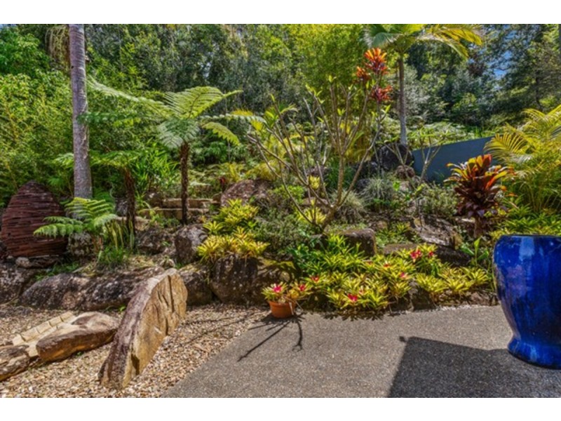 67 Braeside Drive, Uki NSW 2484