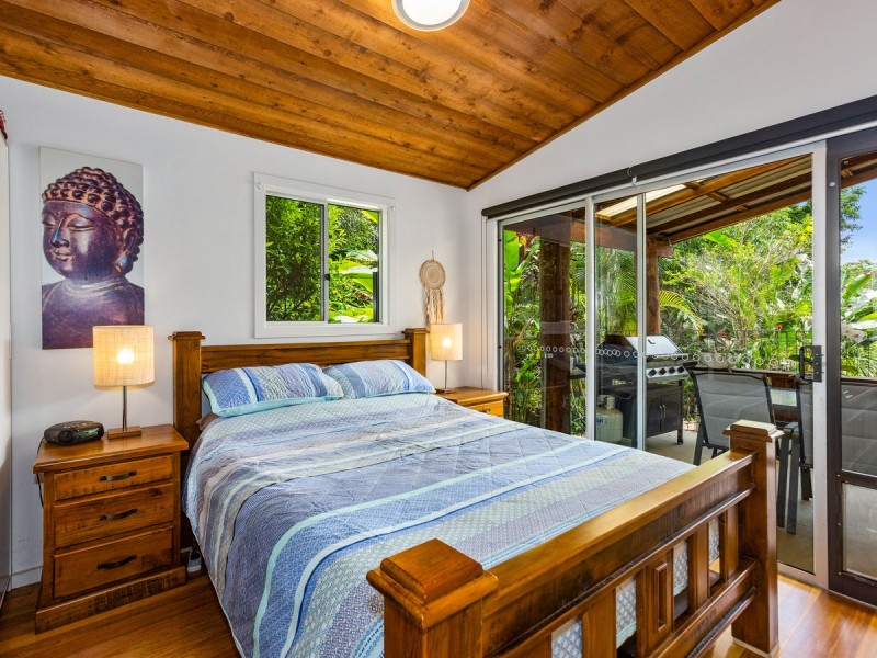 135 Braeside Drive, Uki NSW 2484