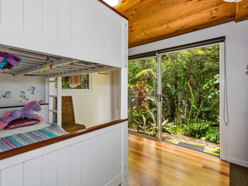 135 Braeside Drive, Uki NSW 2484