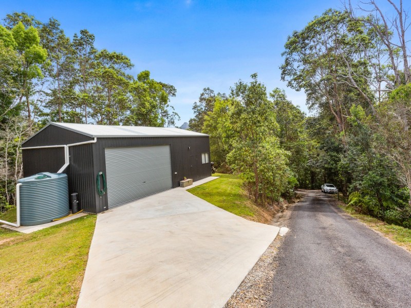 135 Braeside Drive, Uki NSW 2484