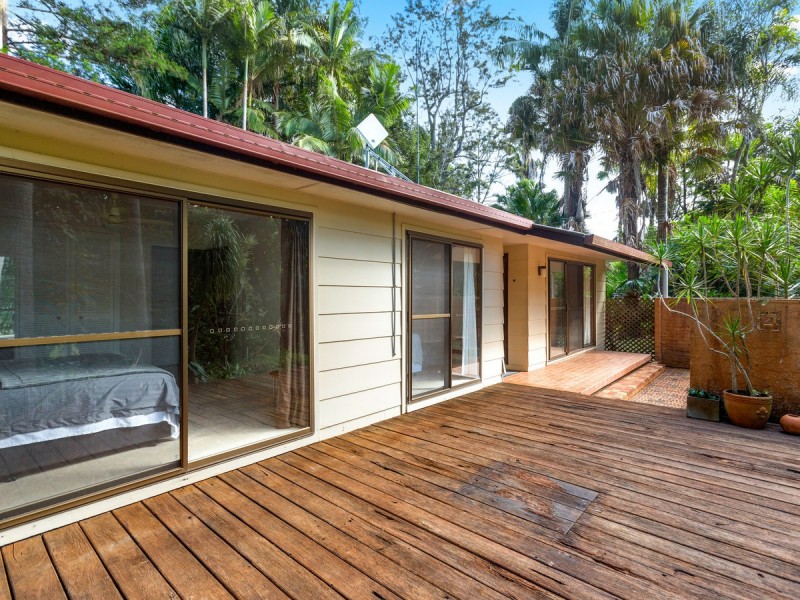 10 Old Convent Road, Uki NSW 2484