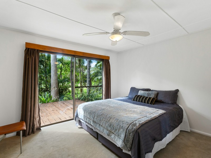 10 Old Convent Road, Uki NSW 2484