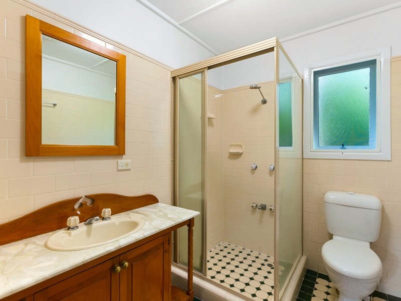 10 Old Convent Road, Uki NSW 2484