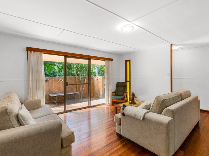 10 Old Convent Road, Uki NSW 2484