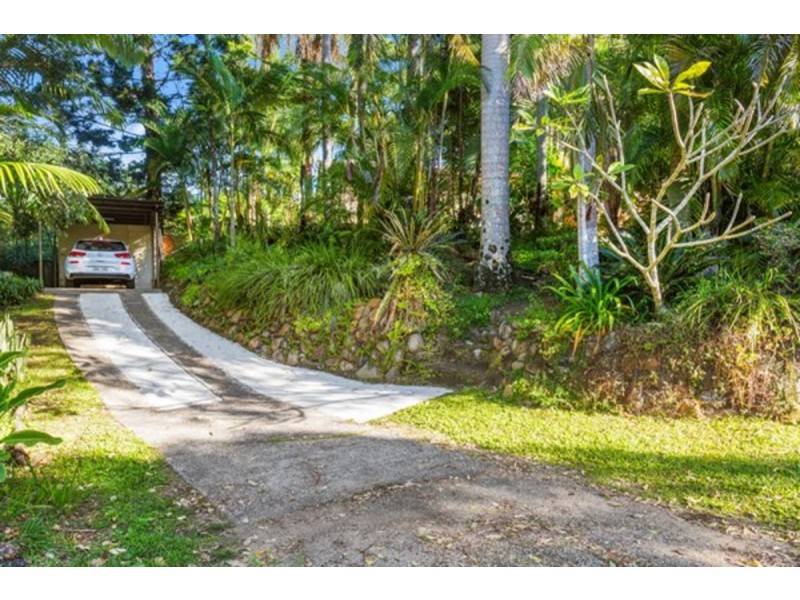 10 Old Convent Road, Uki NSW 2484