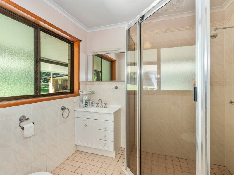 127 Smiths Creek Road, Uki NSW 2484