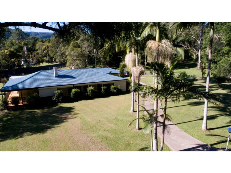127 Smiths Creek Road, Uki NSW 2484