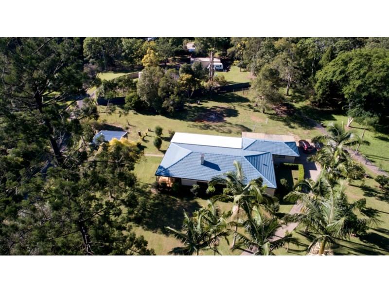 127 Smiths Creek Road, Uki NSW 2484