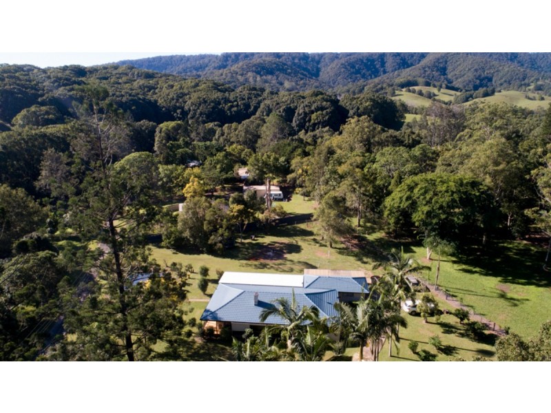 127 Smiths Creek Road, Uki NSW 2484
