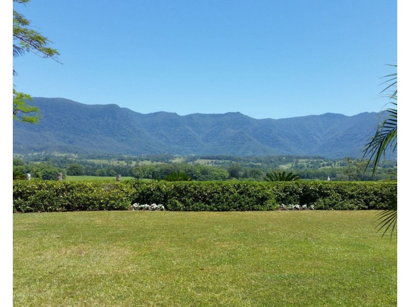 191 Pinnacle Road, Pumpenbil NSW 2484