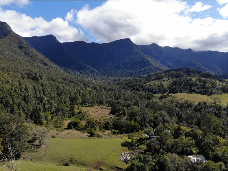 37 Kirbys Road, Limpinwood NSW 2484