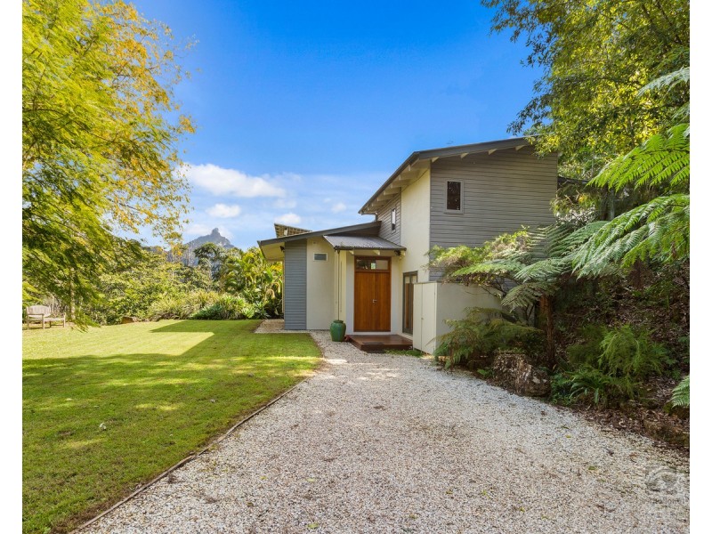 19 McCallum  Place, Uki NSW 2484