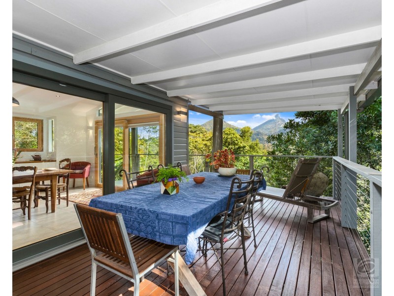 19 McCallum  Place, Uki NSW 2484