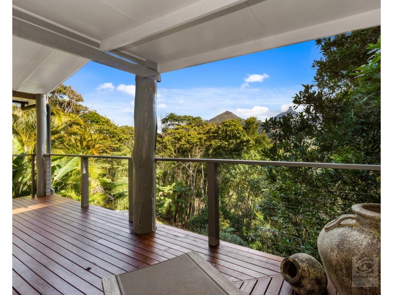 19 McCallum  Place, Uki NSW 2484