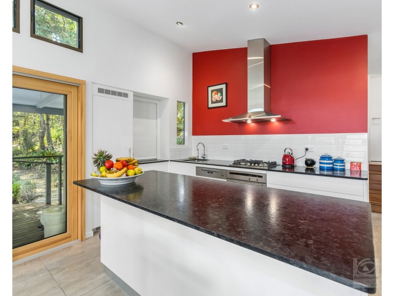 19 McCallum  Place, Uki NSW 2484