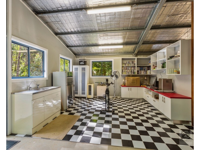 19 McCallum  Place, Uki NSW 2484