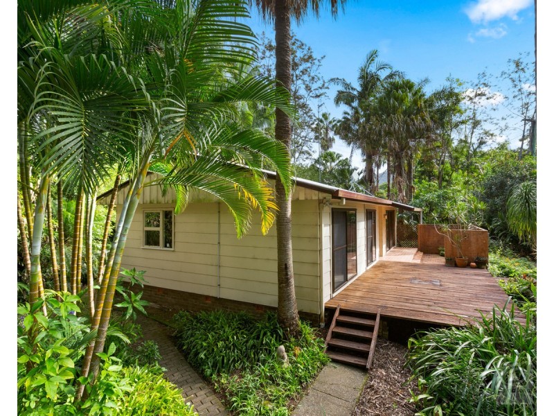 10 Old Convent Road, Uki NSW 2484