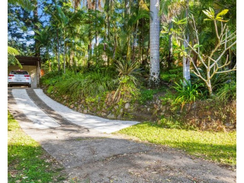 10 Old Convent Road, Uki NSW 2484