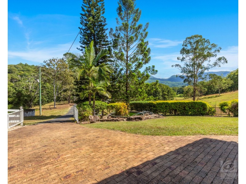 36 Meadow Place, Uki NSW 2484