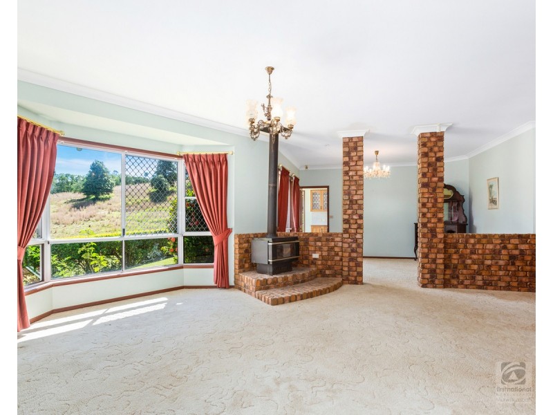 36 Meadow Place, Uki NSW 2484