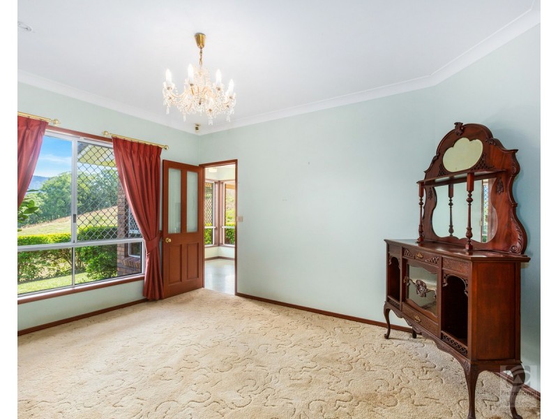 36 Meadow Place, Uki NSW 2484