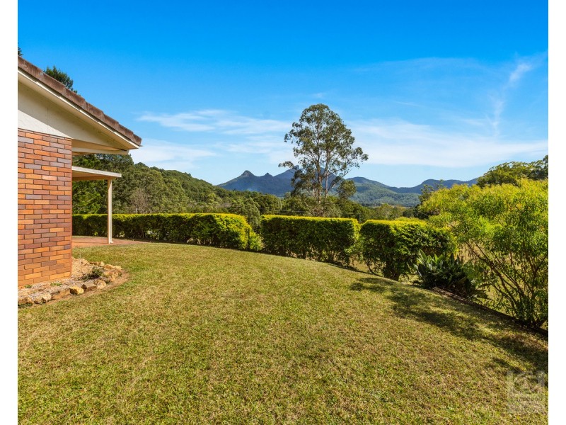 36 Meadow Place, Uki NSW 2484