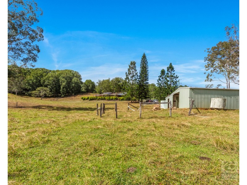 36 Meadow Place, Uki NSW 2484