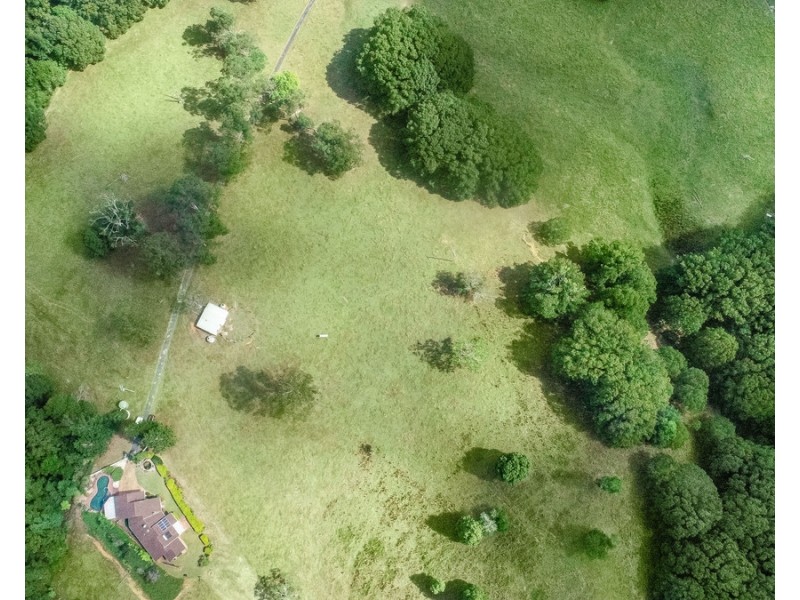 36 Meadow Place, Uki NSW 2484