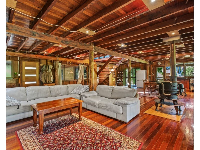 527 Commissioners Creek Road, Commissioners Creek NSW 2484