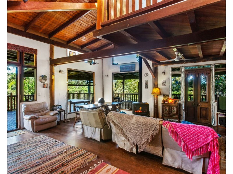 527 Commissioners Creek Road, Commissioners Creek NSW 2484