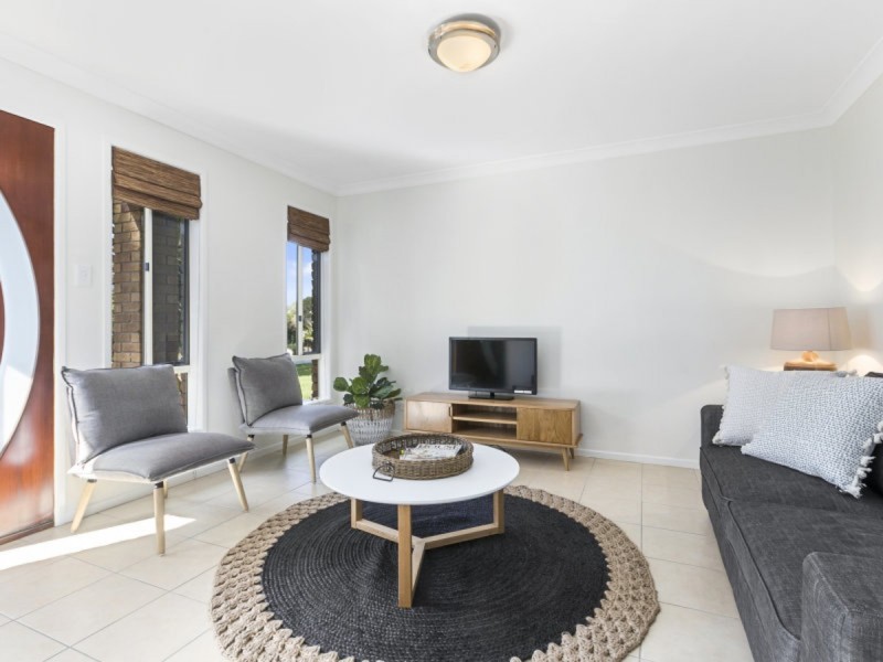 12 Creswick Close, Manly West QLD 4179